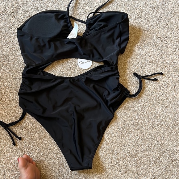 NWT SEXY BLACK SWIMSUIT - Picture 4 of 5